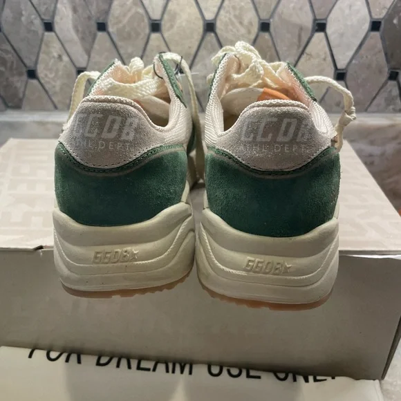 Golden Goose Runners Sz 36 NWT - Picture 2 of 6